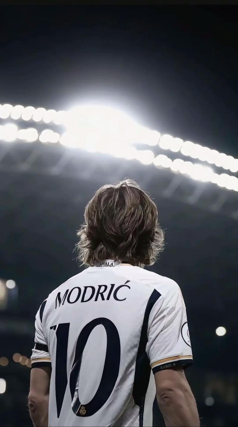 小波特：字母哥一直向我们保证，会与团队并肩作战