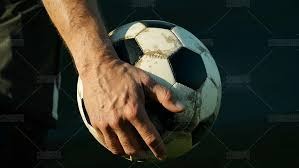 德天空：凯恩没考虑明夏离队，他希望在拜仁至少待到2027年